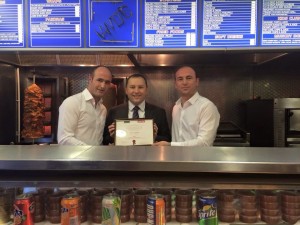Biznesi i Artan Hoxhaj fituesi i “Best kebab in Skotland”